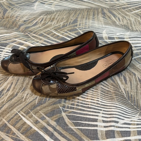 Coach Jasmine Flats - Picture 3 of 4